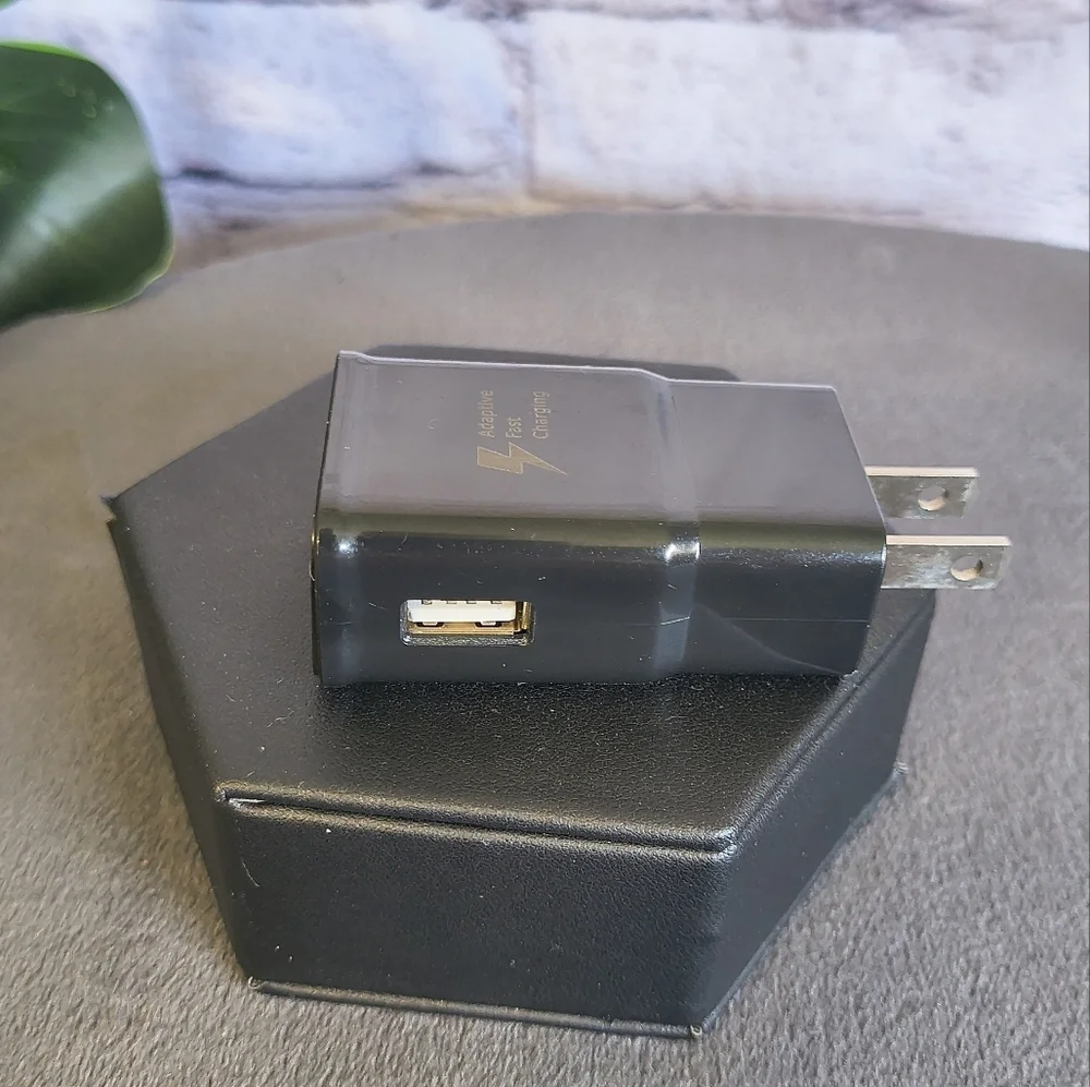 Samsung Black Adaptive Fast Charging Wall Adapter Travel